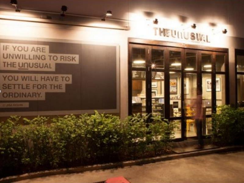 White House Asoke Sukhumvit 18 Hotel Bangkok