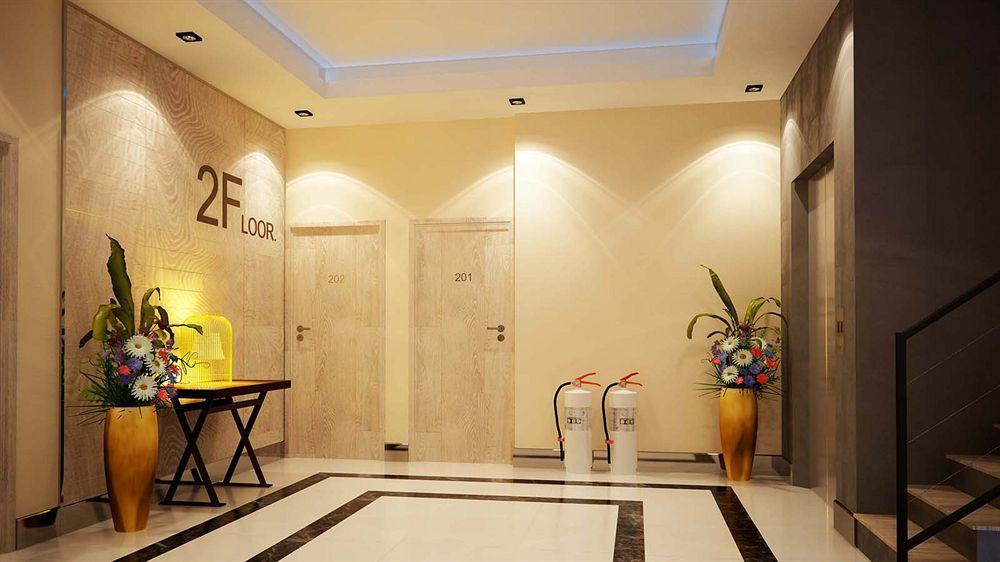 Eleven Avenue 3*