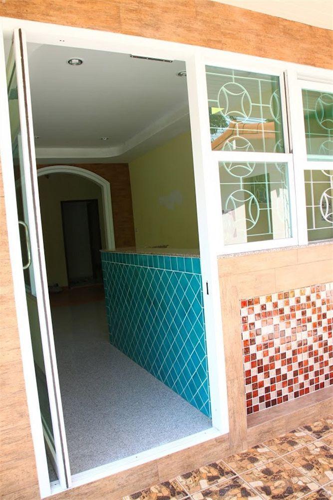 Oyo 75405 Ladda Place Hotel
