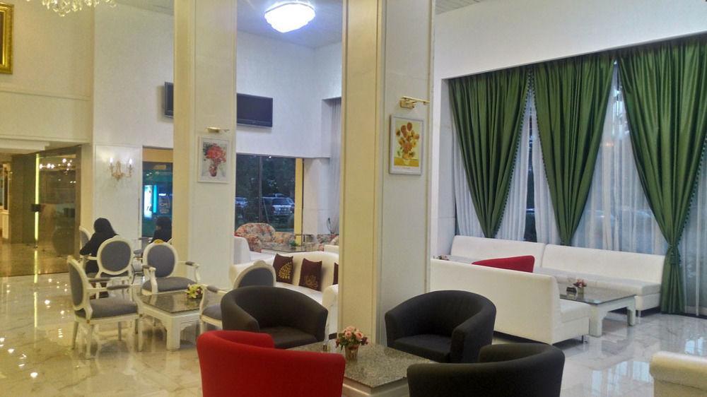 Chaleena Princess Hotel 3*