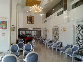 Chaleena Princess Hotel