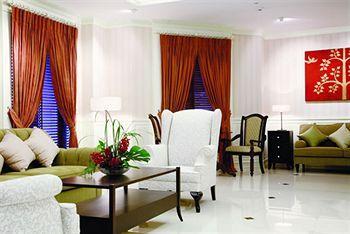 Aurum The River Place 4*