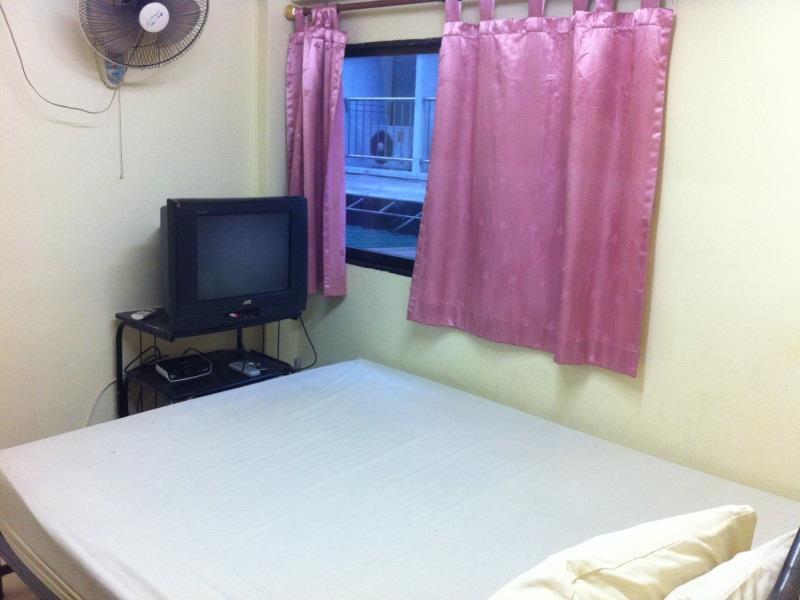 Oyo 938 Place Hotel Bangkok