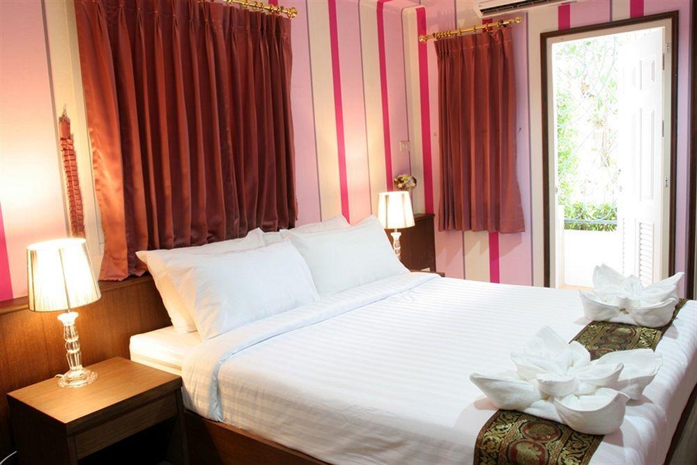 Orchid Hotel 3*