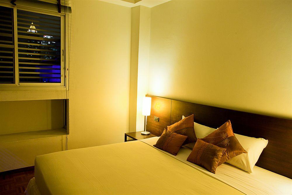 Baansilom Soi 3 Inn