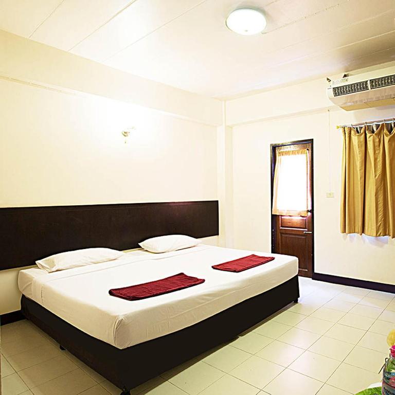 Hotel Four Sons Village
