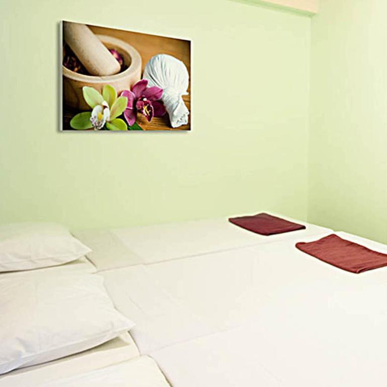 Hotel Four Sons Village 2*
