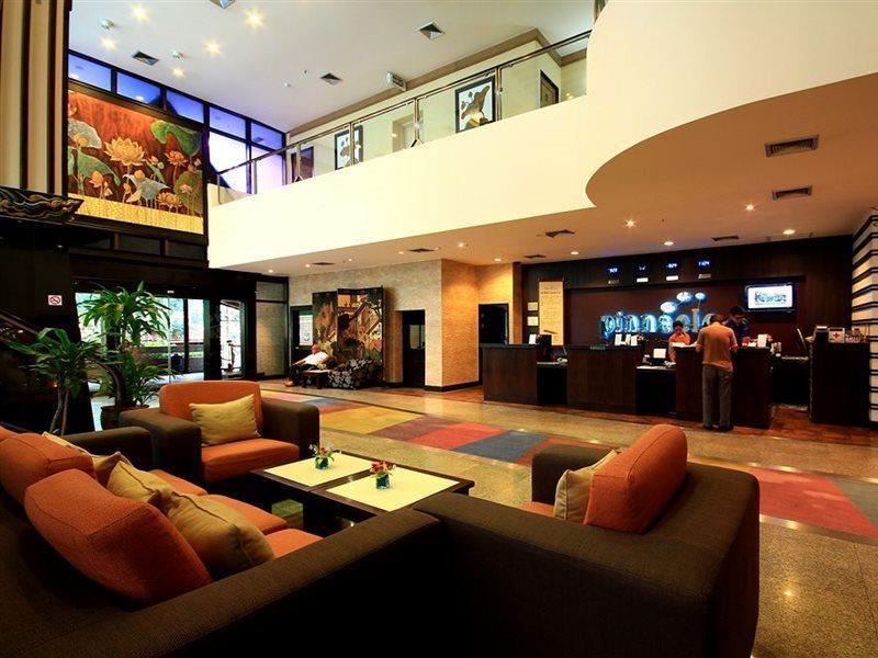 Hotel Pinnacle Lumpinee Park