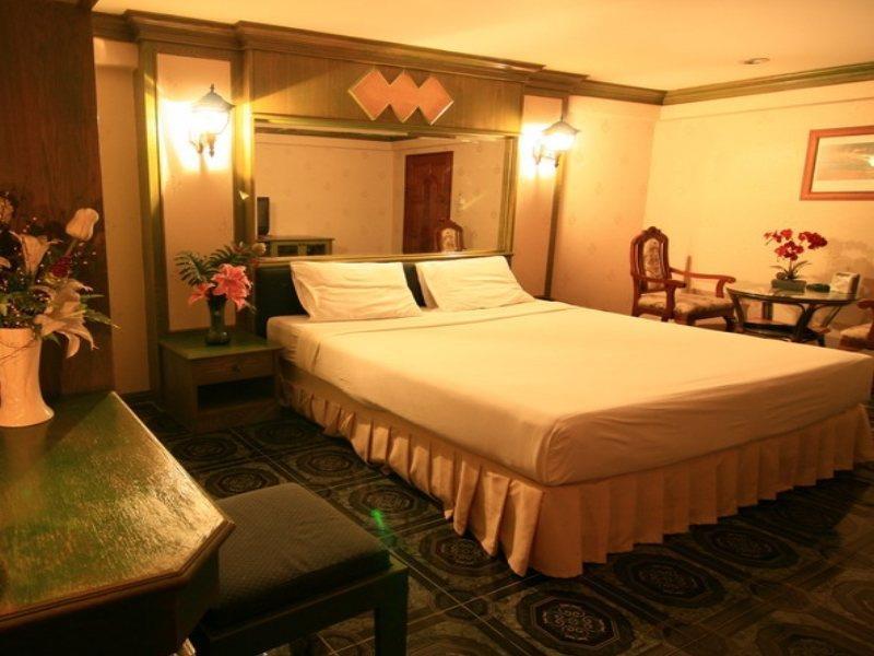 Hotel 13 Coins Tower Ratchada 2*