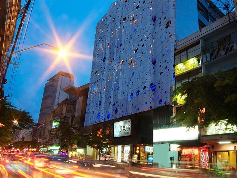 Hotel The Raya Surawong Banguecoque