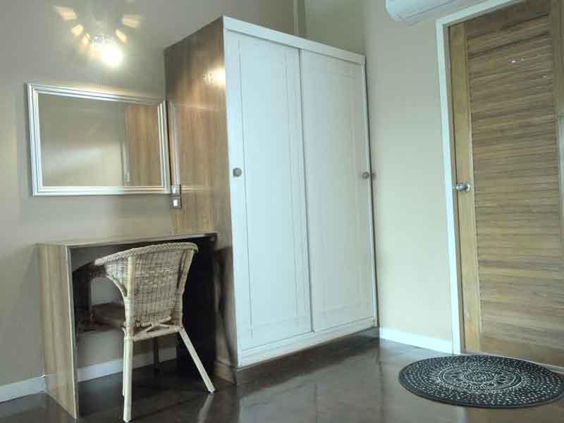 Issara House