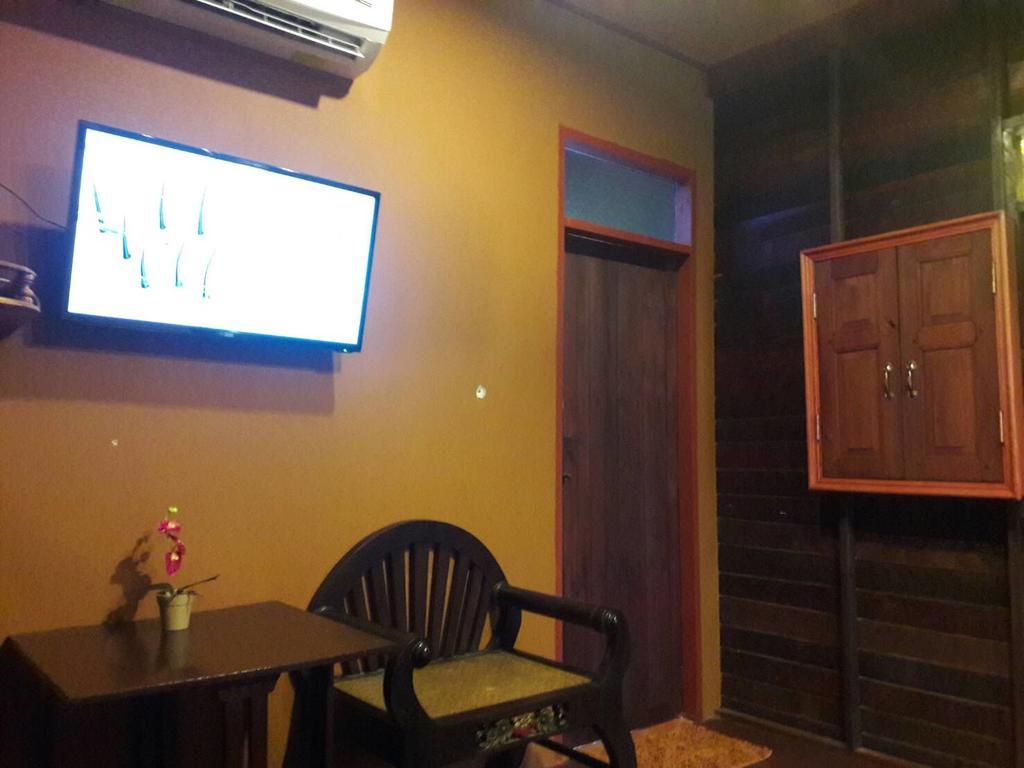 Fahsai Antique Homestay Near Brt Homestay Bangkok