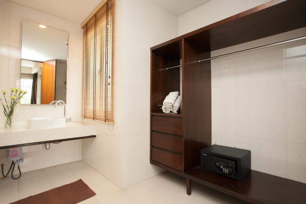 Inn Baansilom Soi 3 Bangkok