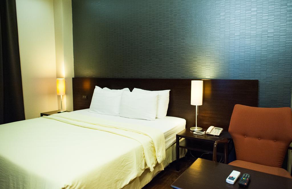 Baansilom Soi 3 Inn 2*