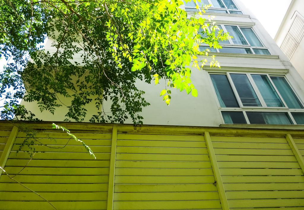 Baansilom Soi 3 Inn