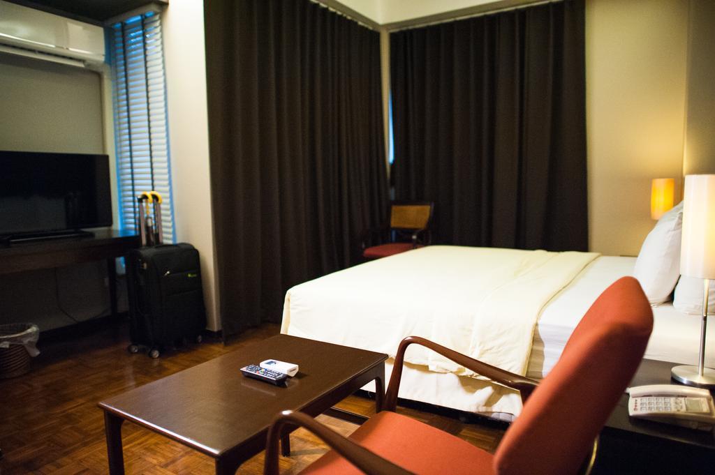 Baansilom Soi 3 Inn