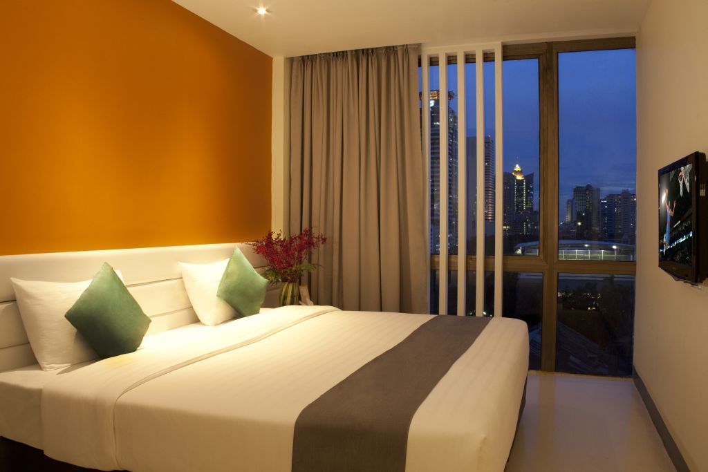 D Varee Xpress Makkasan Bangkok