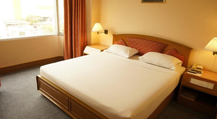 City Hotel