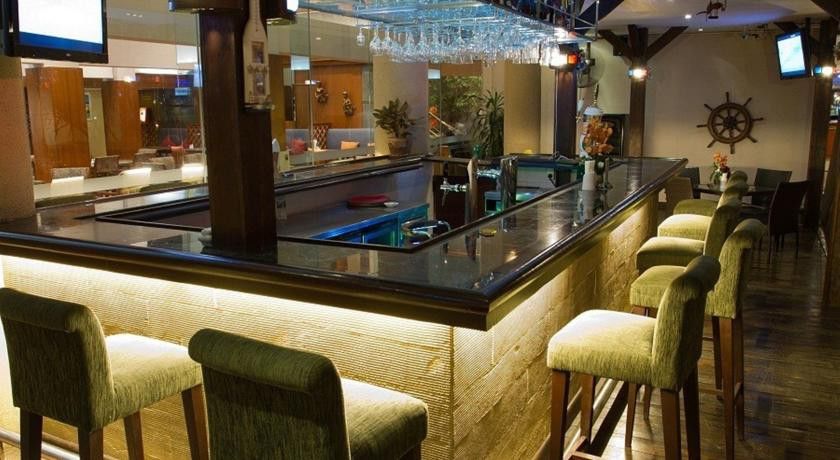 Manhattan Hotel Bangkok