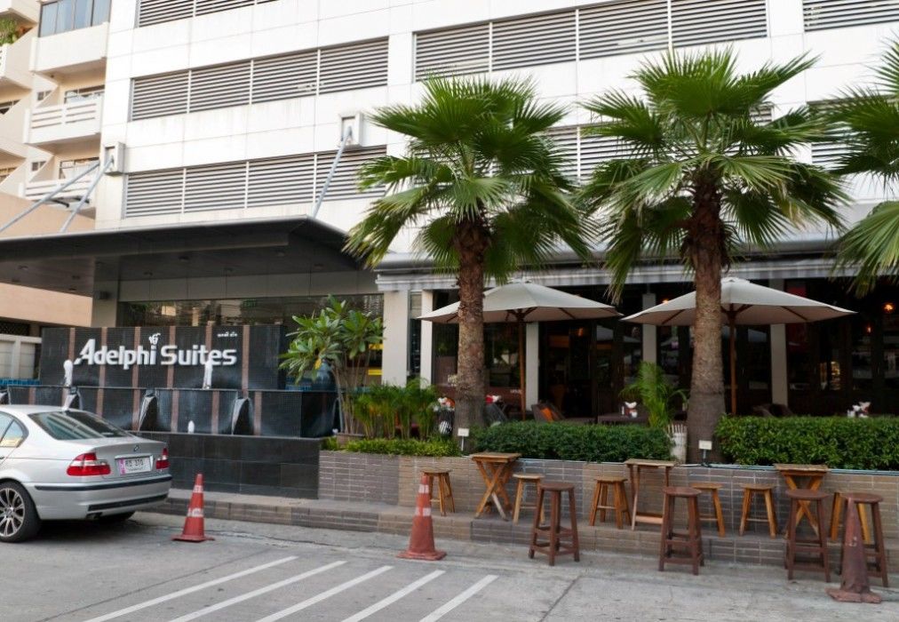 Adelphi Hotel