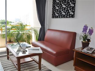 L.a. Tower Hotel 2*