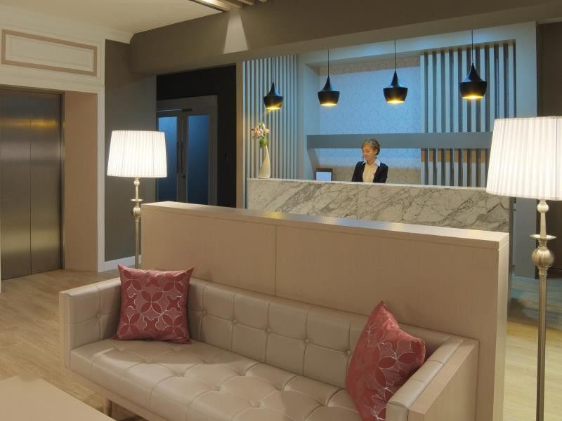 Hotel The Raya Surawong Banguecoque