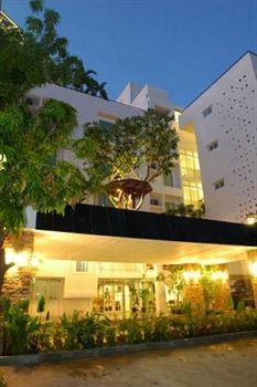 Bansabai Hostelling International 3*