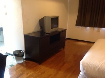 Sky Place Srinakarin Aparthotel