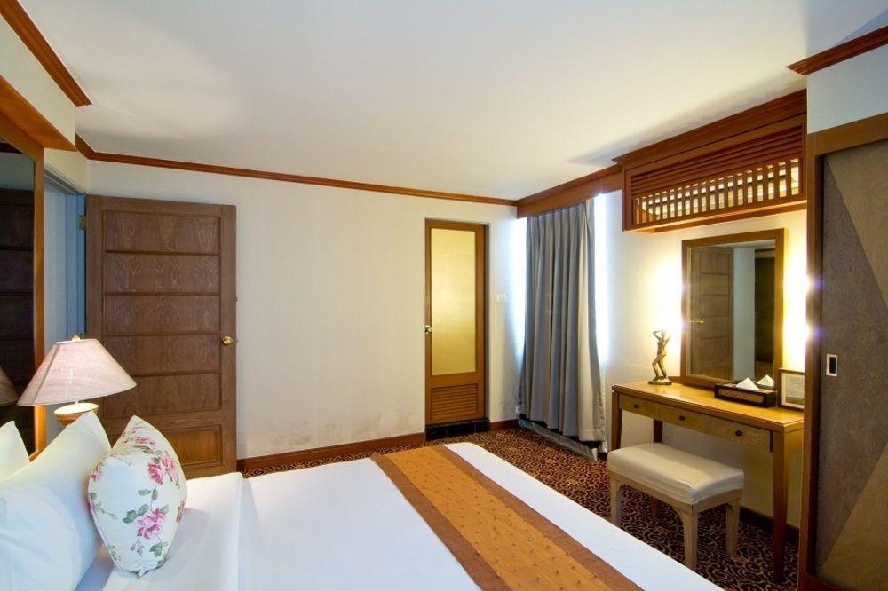 Manhattan Hotel