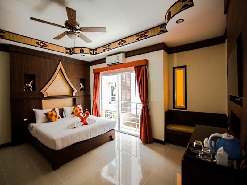 Ibis Sathorn 3*