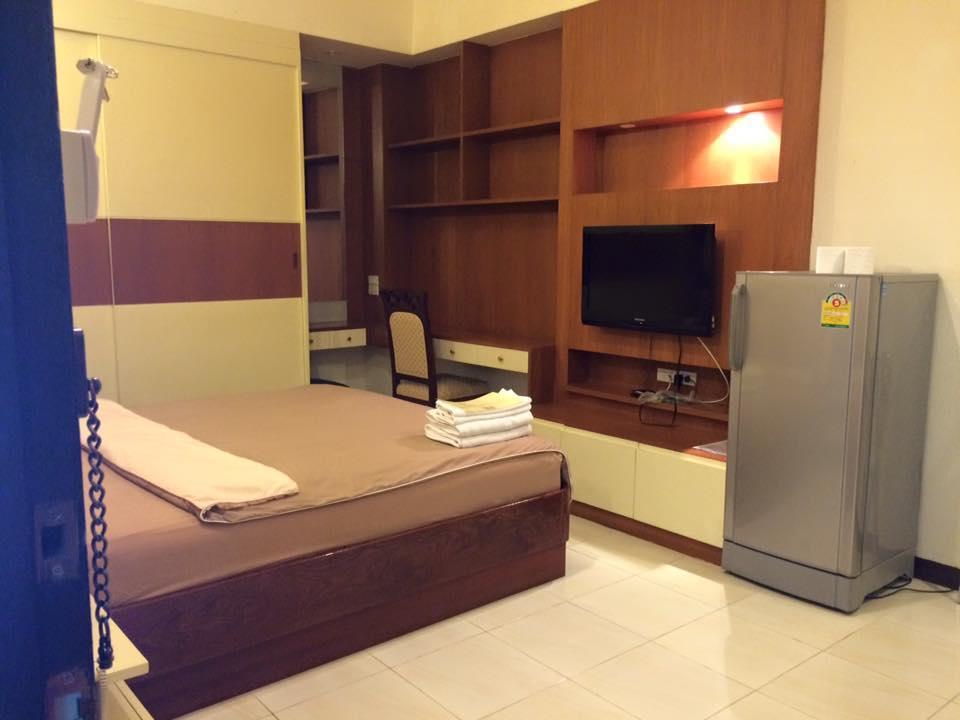 Eight Aparthotel