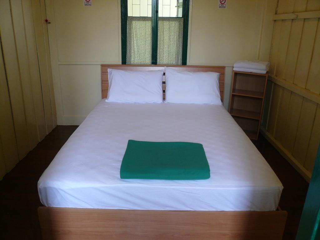 Samsen Sam Place Homestay Bangkok