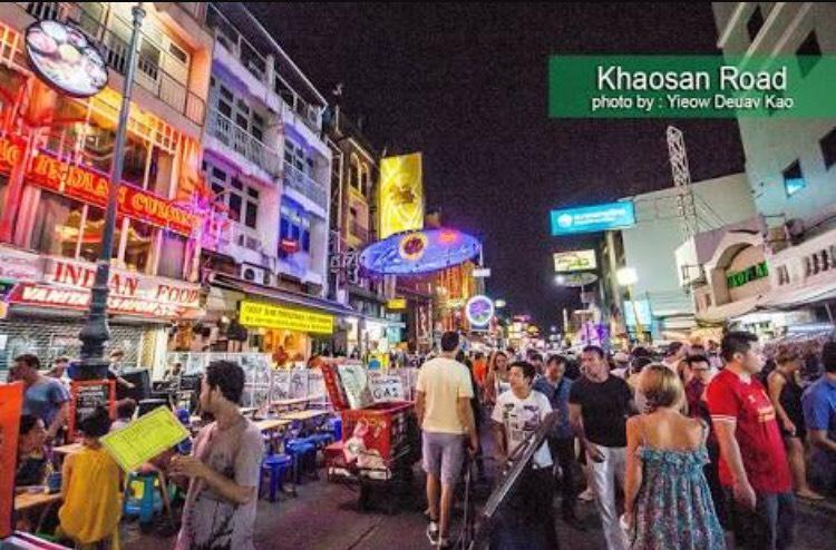 De Sky Sukhumvit Ekkamai 3*