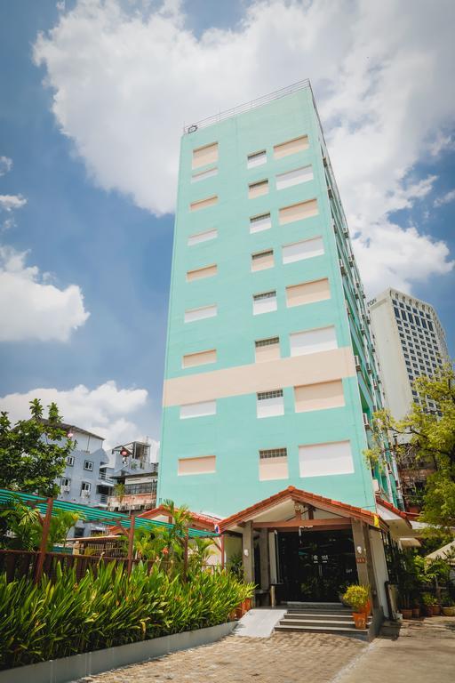Ruamchitt Travelodge 3* Bangkok