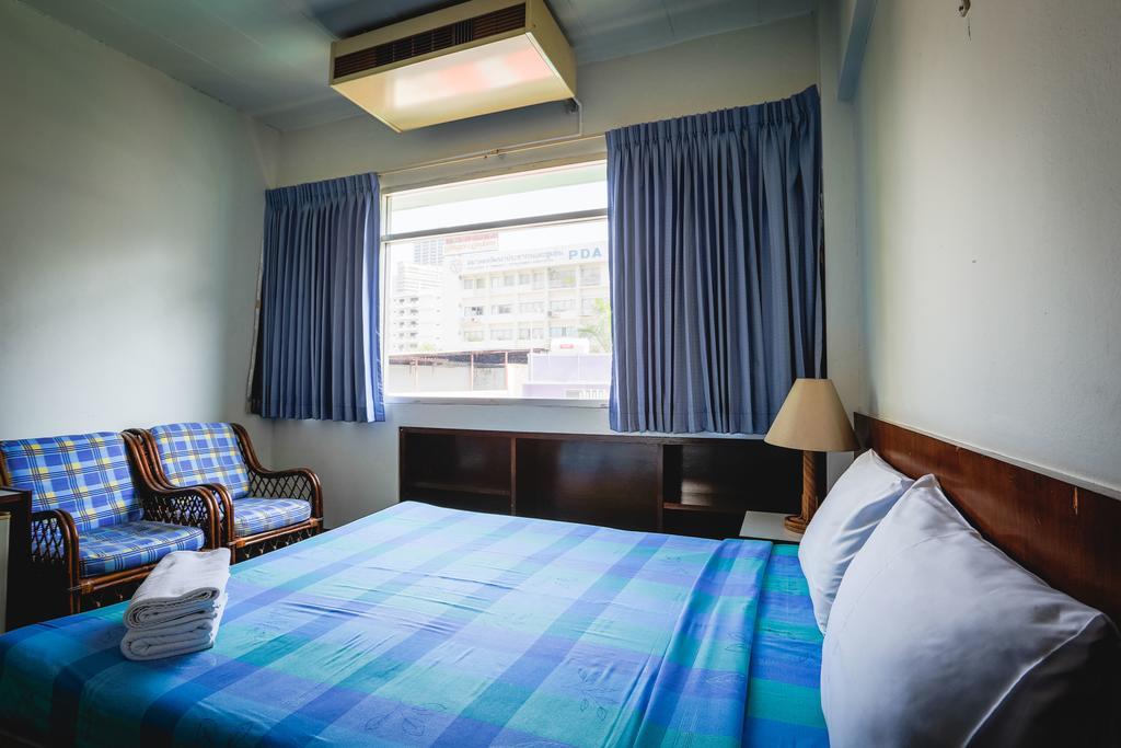 Hotel Ruamchitt Travelodge Bangkok
