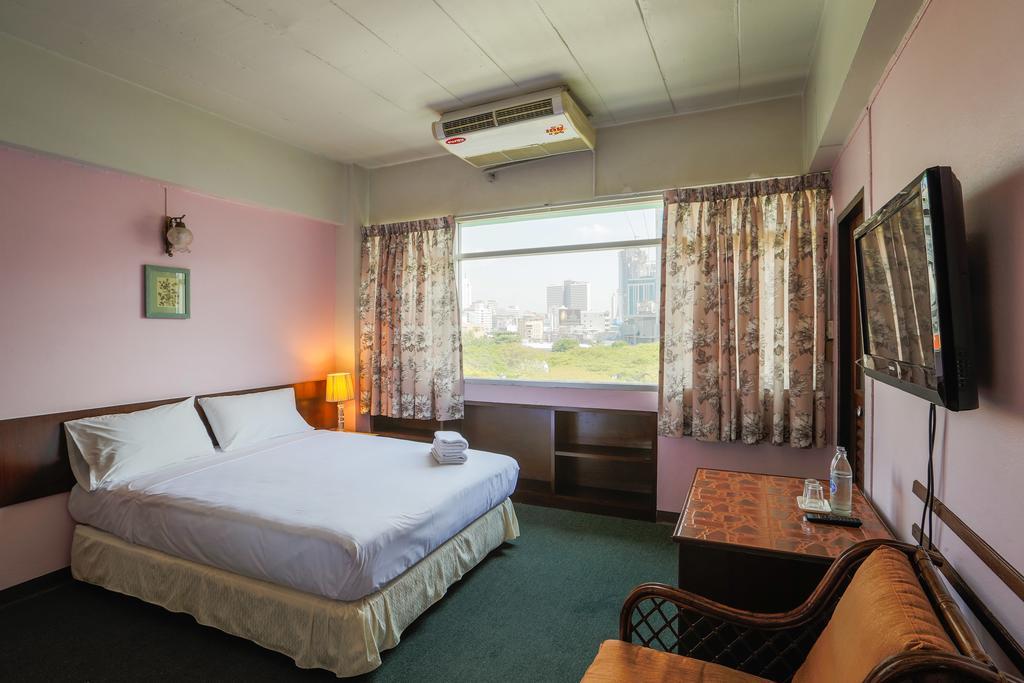 Ruamchitt Travelodge 3* Bangkok