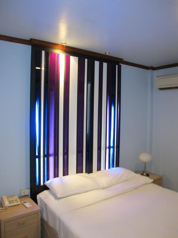 Suriwongse Hotel 3*