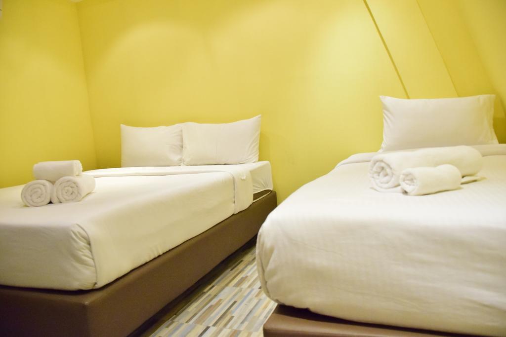 Double Five Hostel