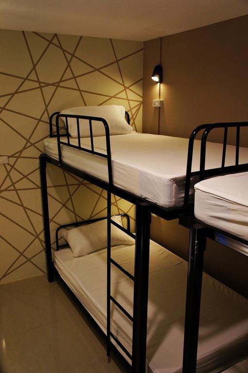 Link Corner Hostel Bangkok