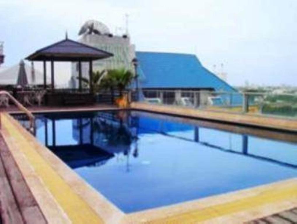 King Royal Garden Hotel 3*