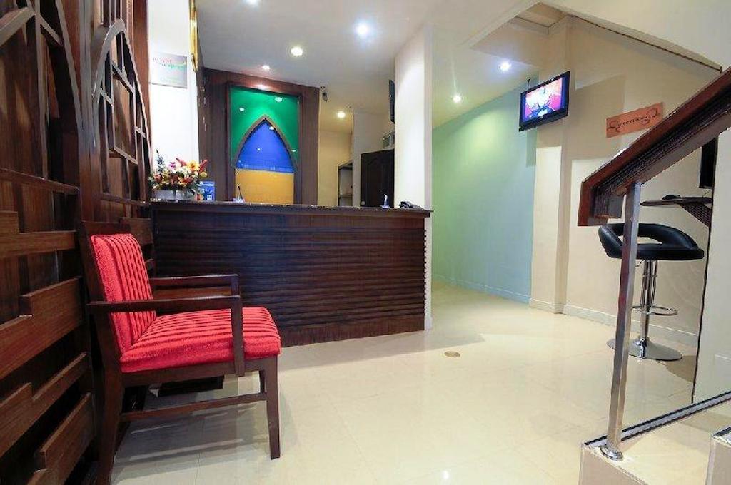 Royal Express Inn
