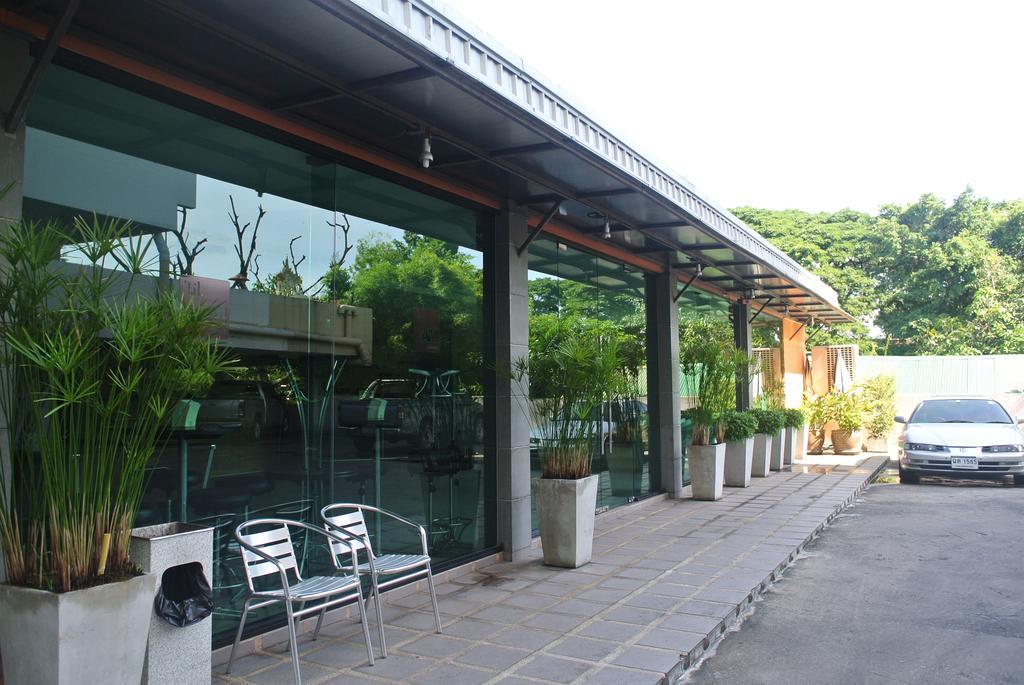 Nanatai Hotel