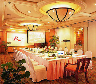 Hotel The Royal City
