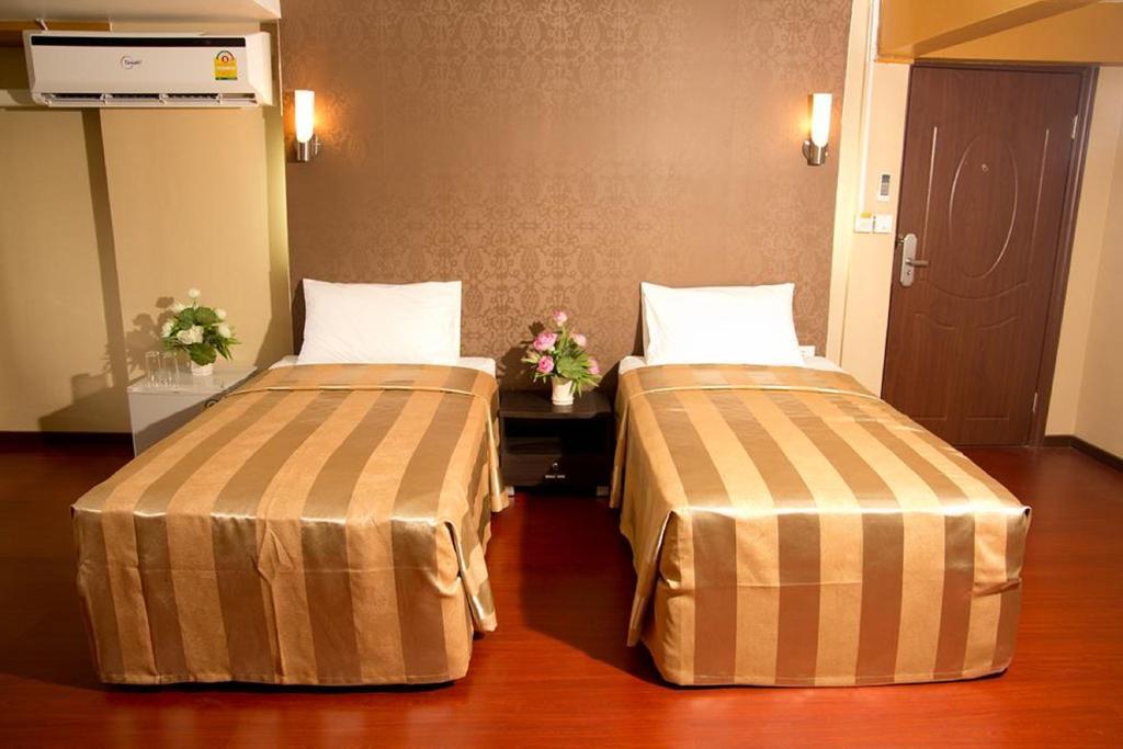 Visiting Card & Lodge Bangkok