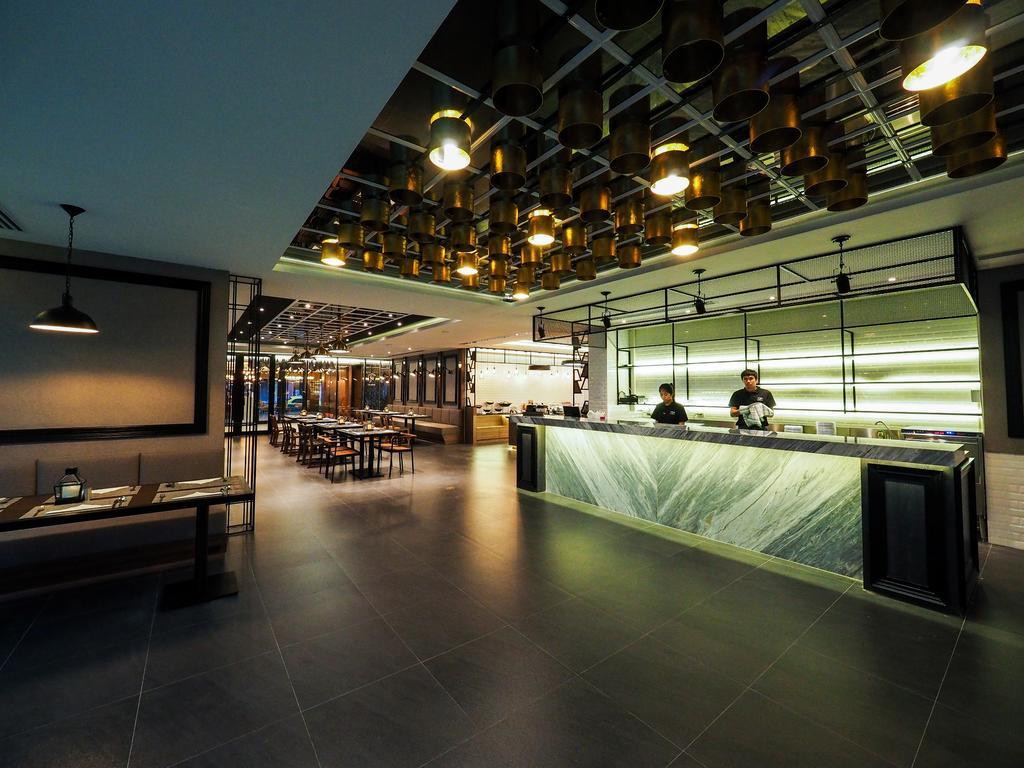 Hotel 130 &
