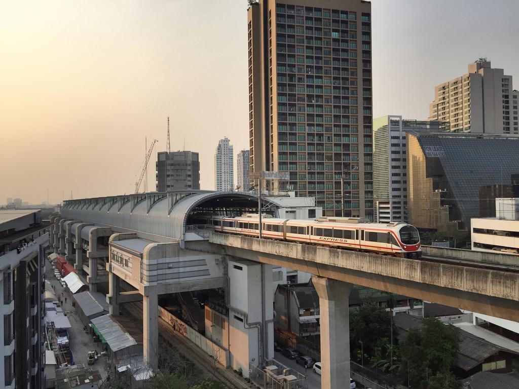 High Airport Link Hotel, 3* Bangkok