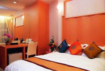 Upar Sukhumvit 11 Nana Hotel 3*