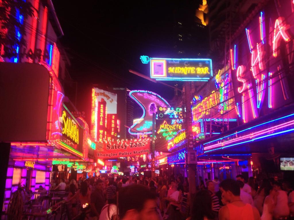 Solitaire Sukhumvit 11 Hotel