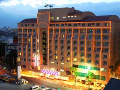 Hip Hotel