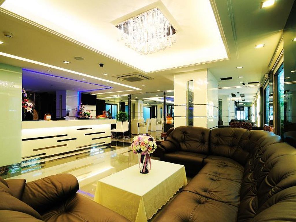 Gusto Pratunam Hotel 4*